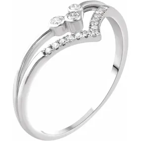 14K White 1/10 CTW Diamond "V" Ring Timeless Structure