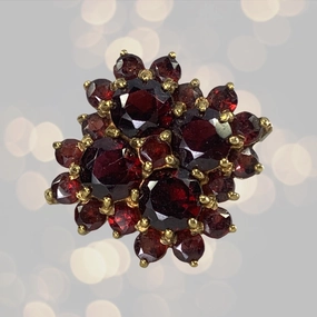 1970s Bohemian Garnet Cluster Ring in Yellow Gold. Statement Cocktail Right Hand Ring. Seasonal Pick Elegant Edge