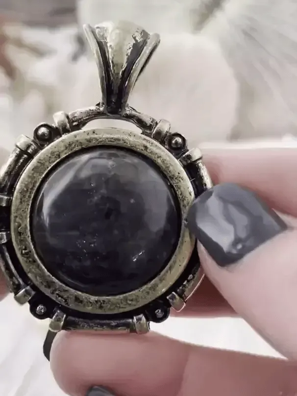 Minimalist Look AA Labradorite Pendant with Bezel, Natural Stone Cabochon, in a variety of patterns, 4 bezel colors, Natural Labradorite Stone, Fast Ship.