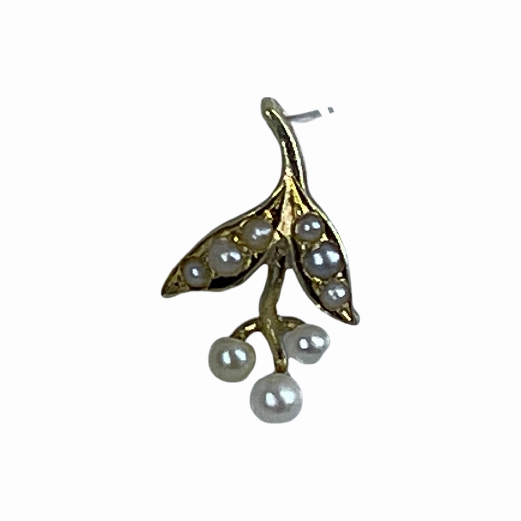 Luminous Glow Antique Pearl Flower Pendant in a 14k Yellow Gold. June Birthstone. 4th Anniversary Gemstone.