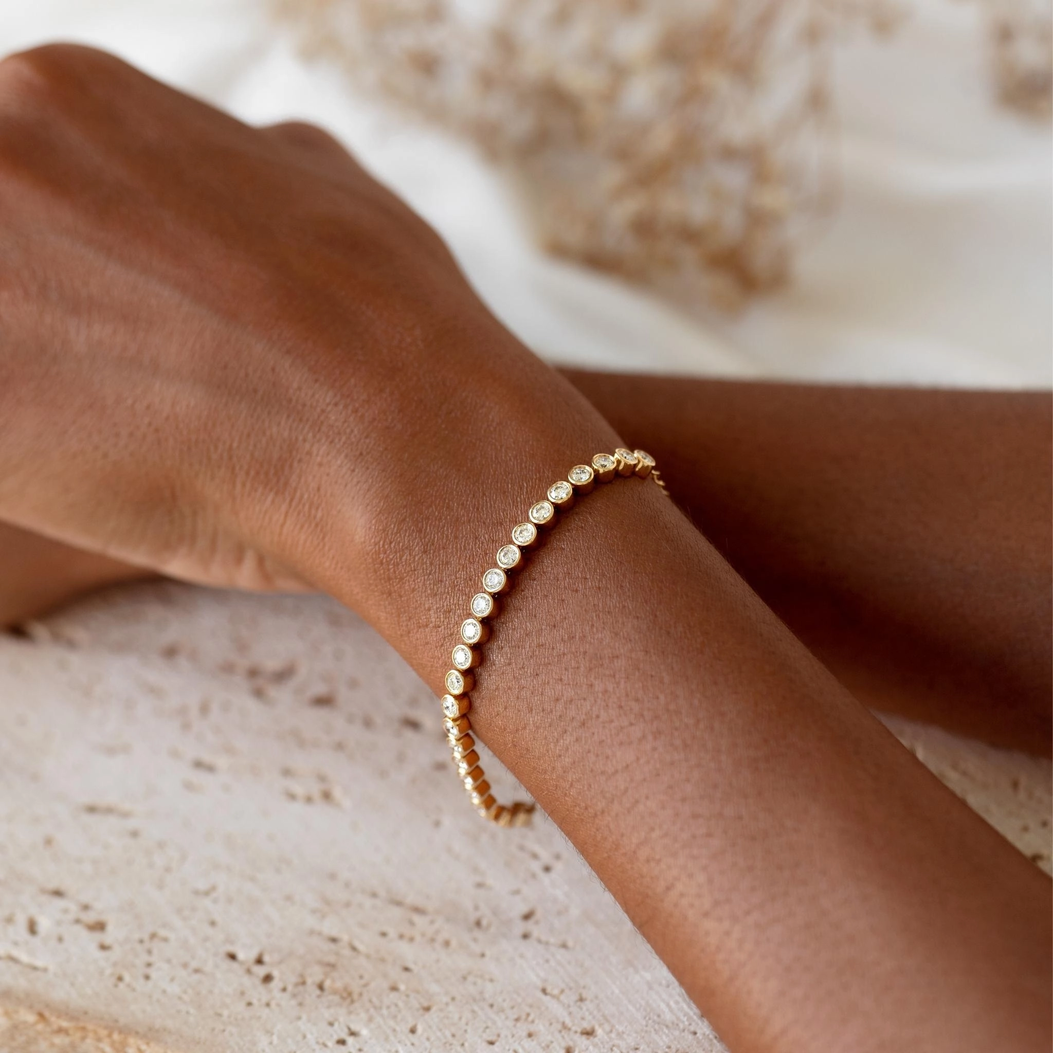 Cozy Mood Fashion Mood Half Diamond Tennis Bracelet 14k Yellow Gold (1.8 - 2.0 ct tw)