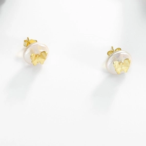 Butterfly Pearl Stud Earrings Premium Style