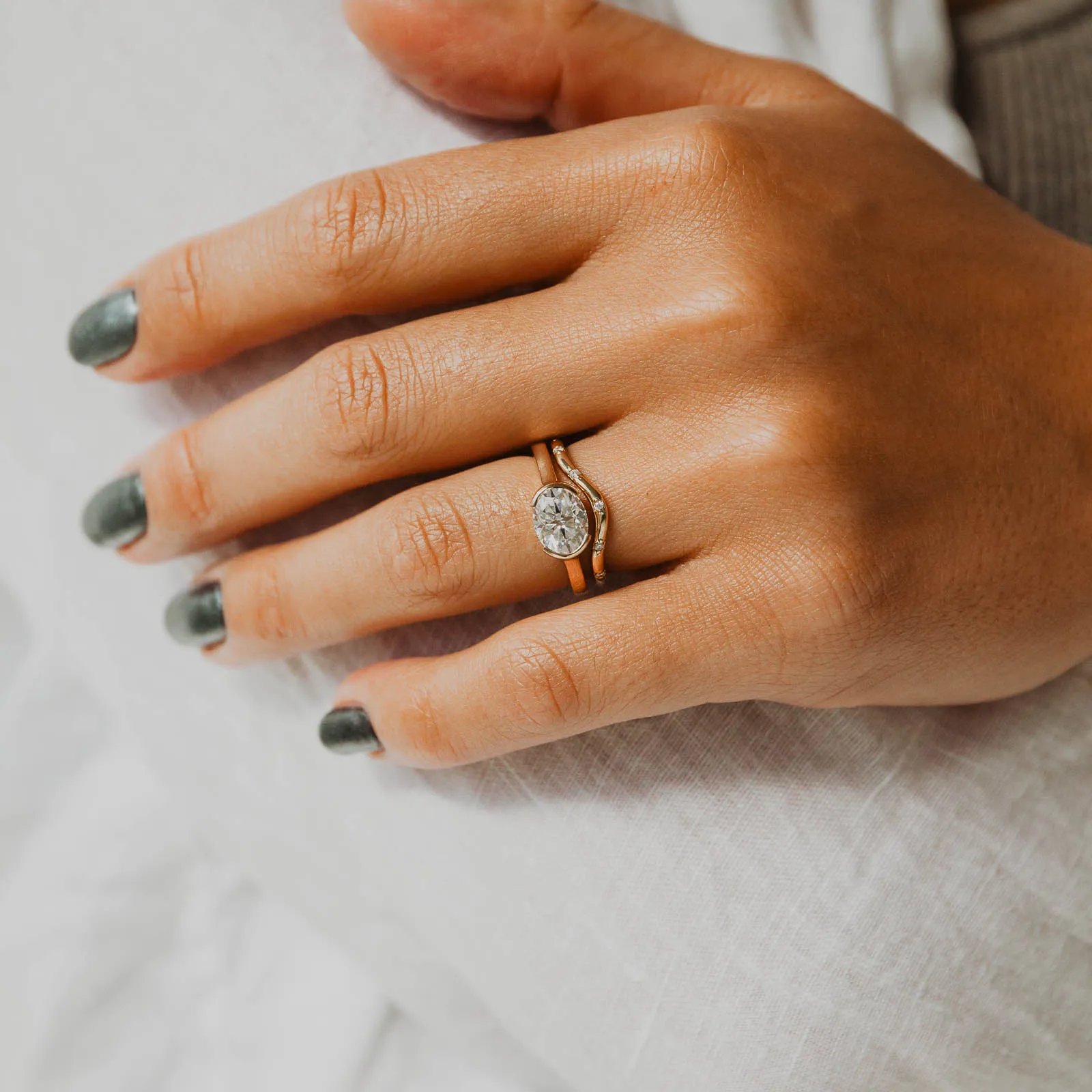 Everyday Look Romantic Moment Avery Ring - Moissanite