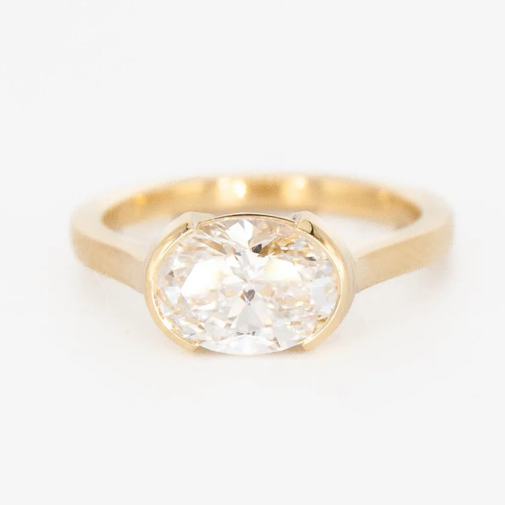 Crisp Look Avery Ring - Moissanite
