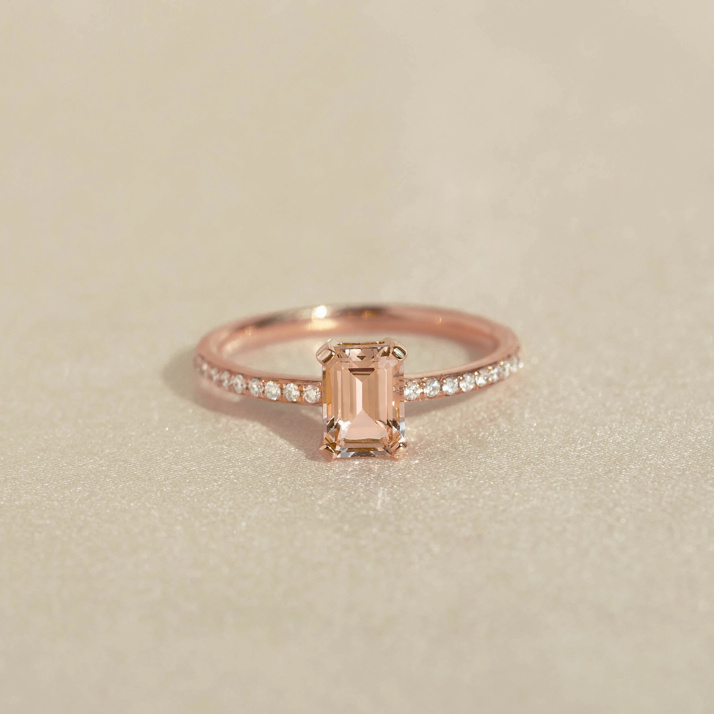 Expressive Accent Minimalist Look Baguette Morganite and Diamond Ring Rose Gold - Safiya