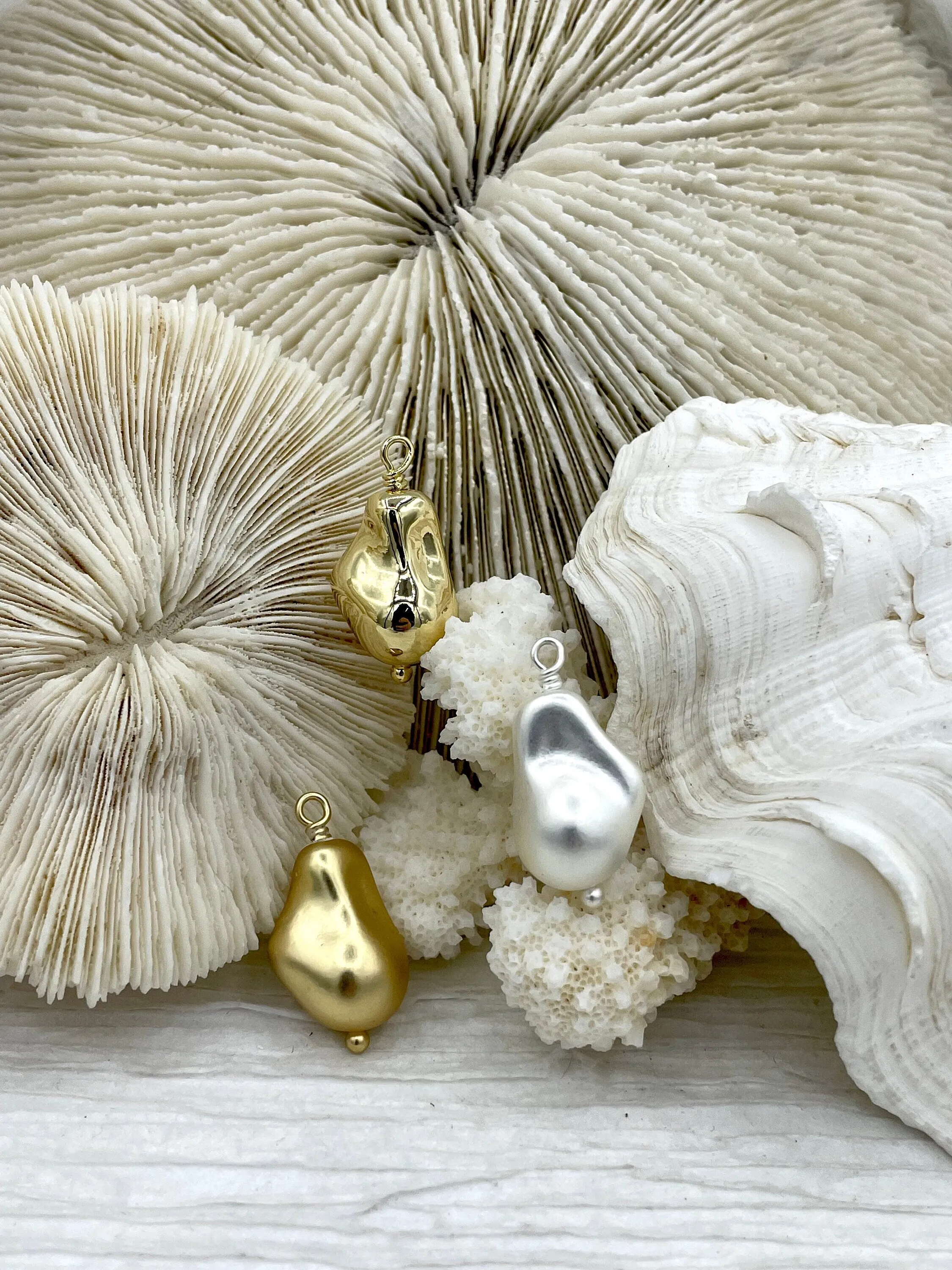 Daily Style comfortable accessory Baroque Pearl Replica Pendant, Zinc Alloy Pearl Replica, Baroque Shape Pearl Pendant, Large Baroque Hand Wire wrapped, 3 colors, Fast Ship