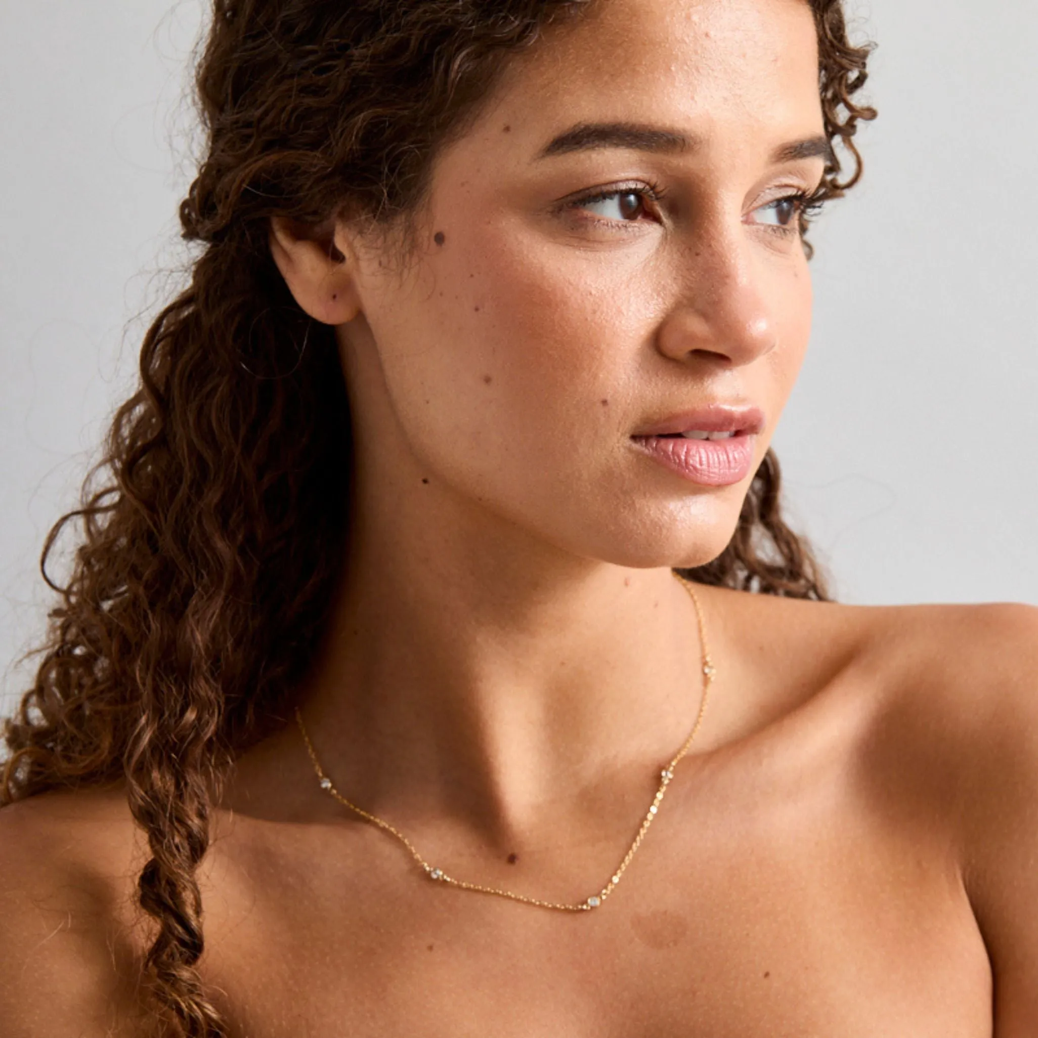 Chic Minimal Comfortable Jewelry Dainty Necklace with Cubic Zirconia