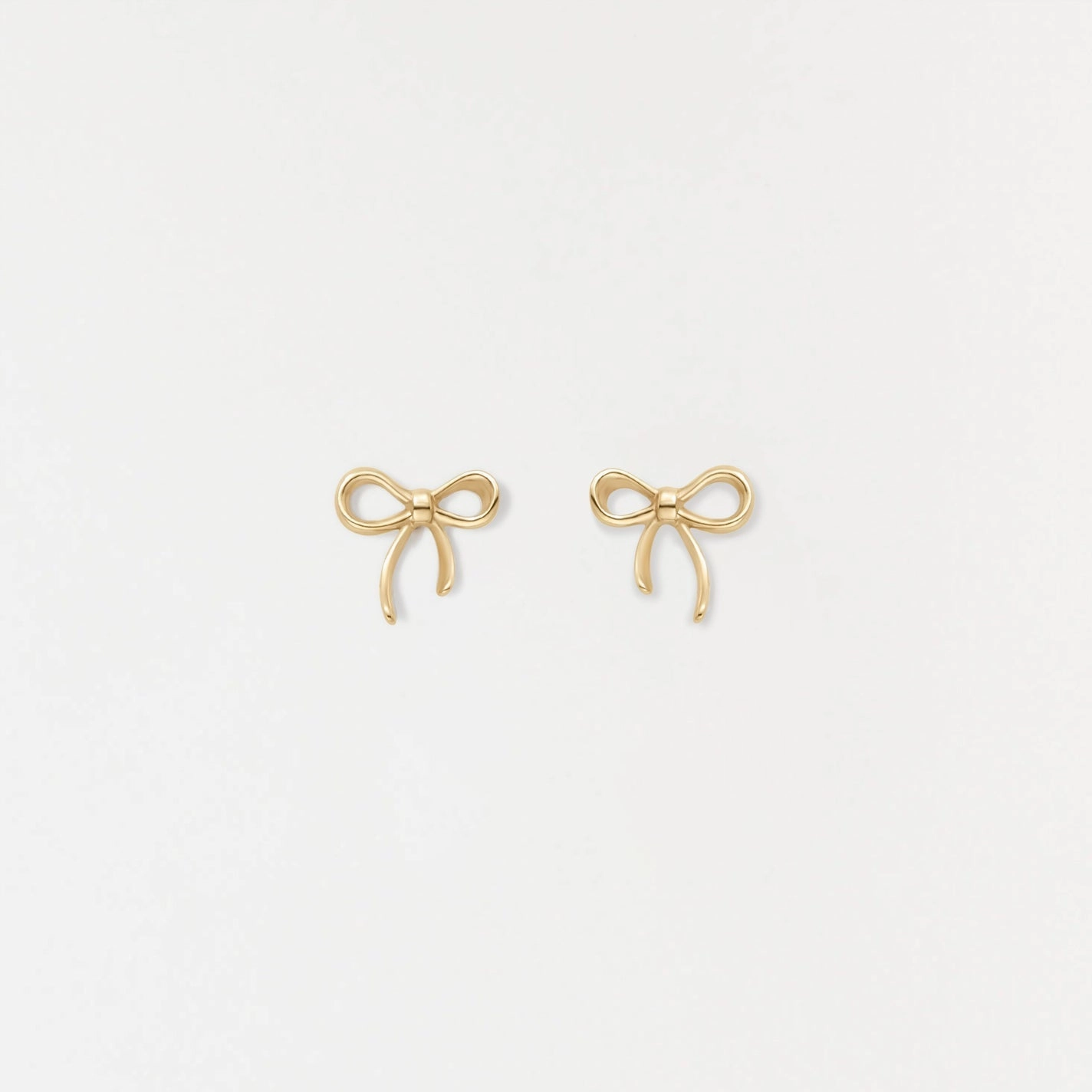 Bow Studs Ethereal Detail