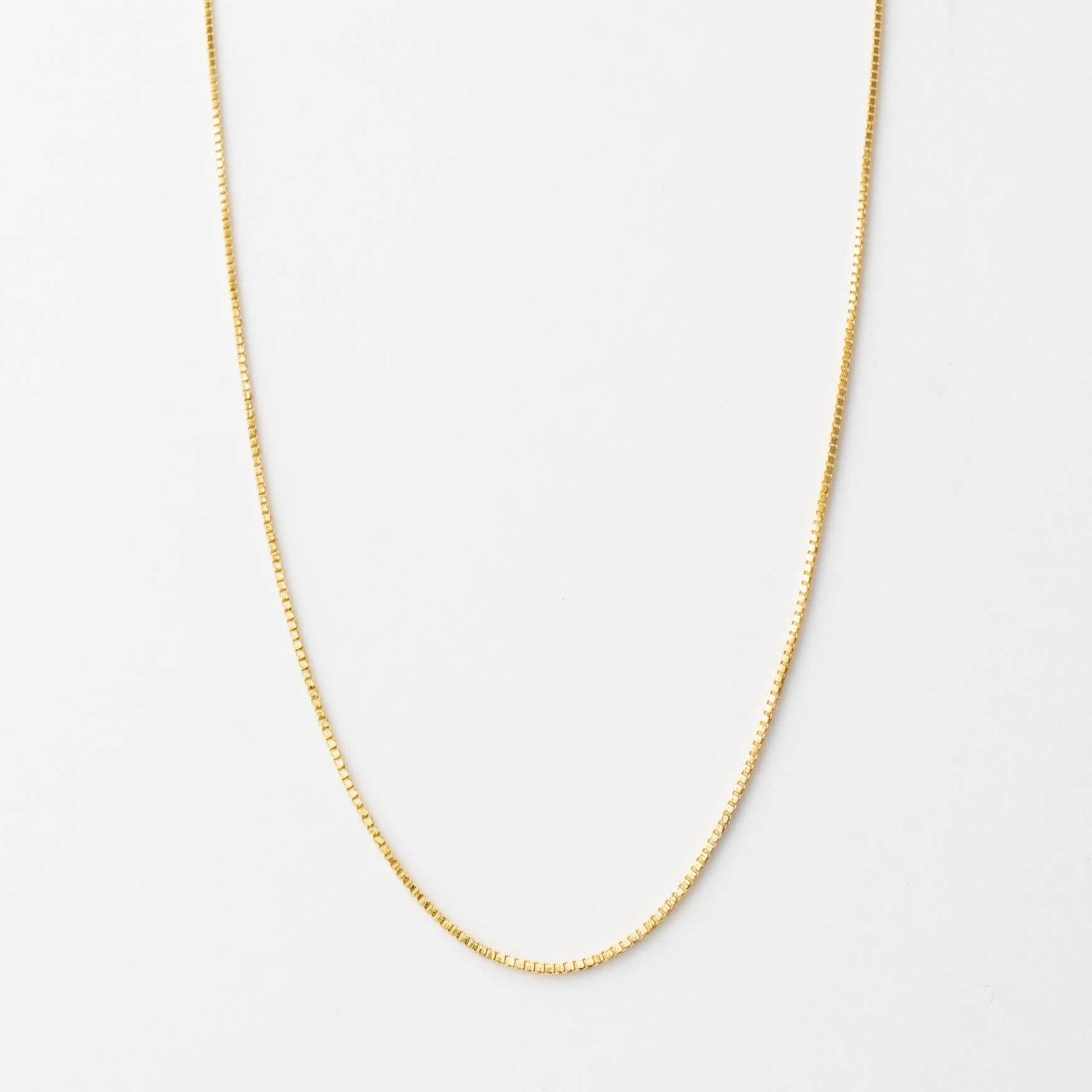 Bright Radiance Sophisticated Design Box Chain