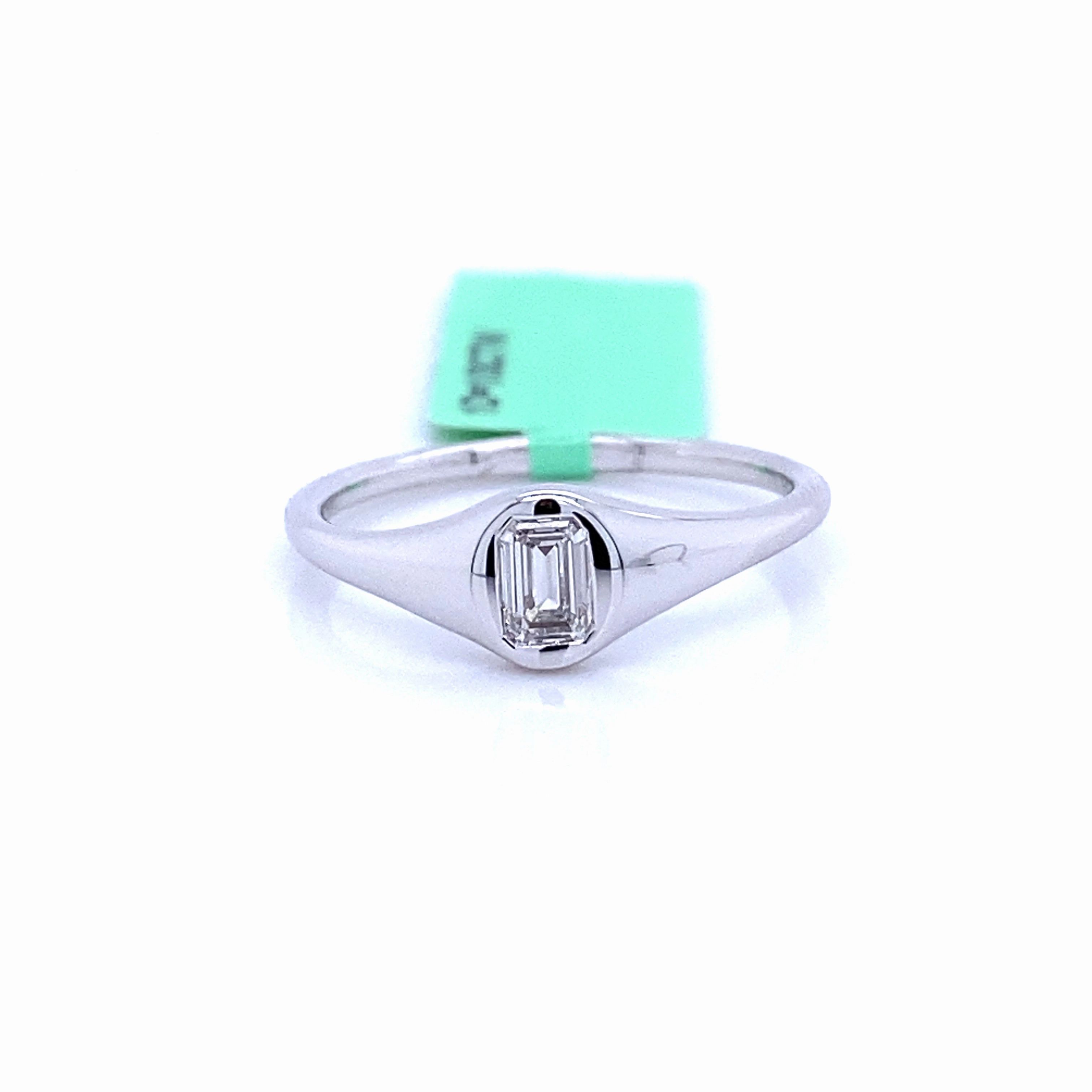 Bold Edge Elegant Jewelry Bremer Jewelry Lab Grown Emerald Diamond Signet Fashion Ring in 14K White Gold (0.33ctw)