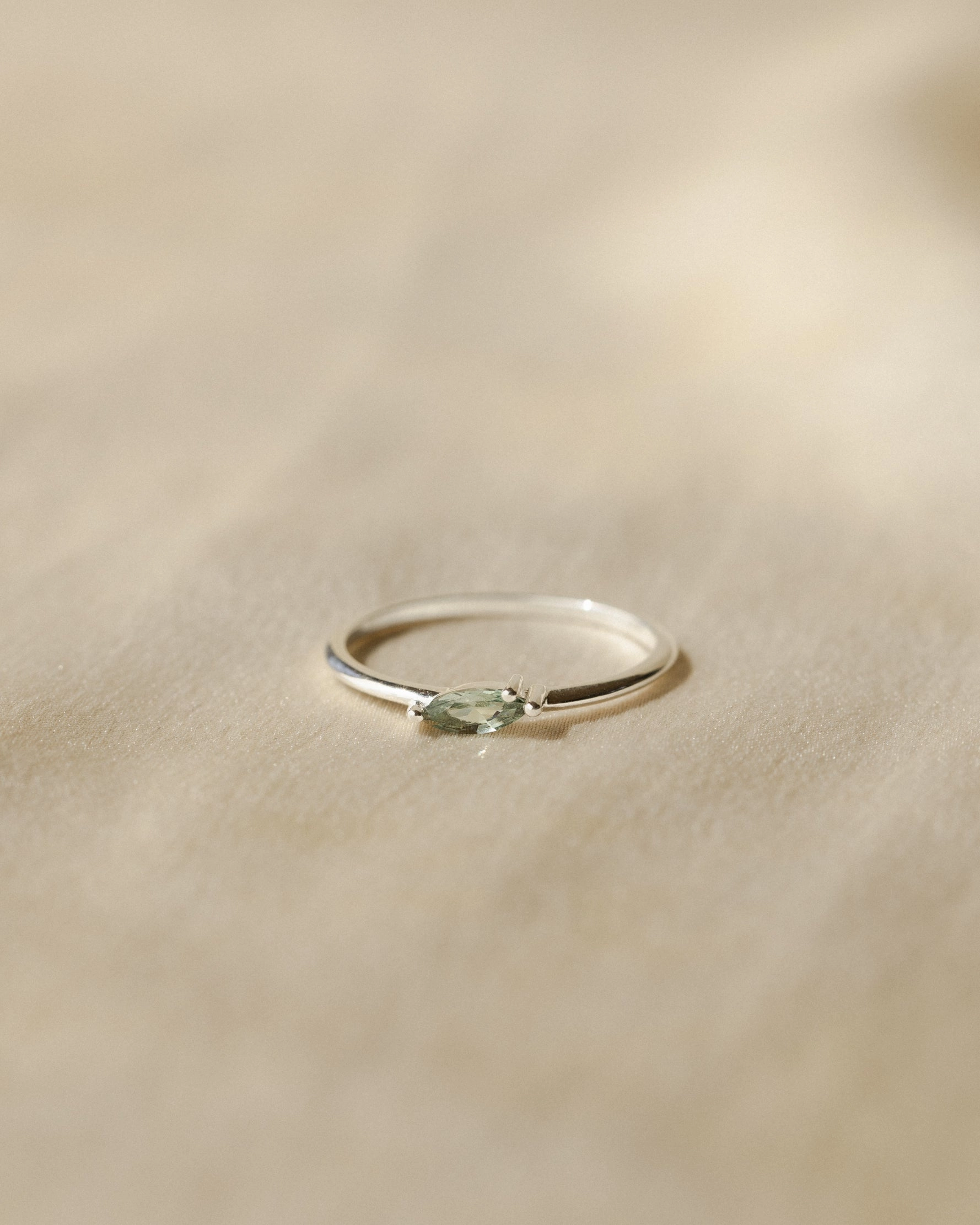 Minimal Radiance Statement Look Leaflet Ring