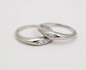 Soft Accent Quiet Glow Cat's Eye Slim Band Ring with CZs