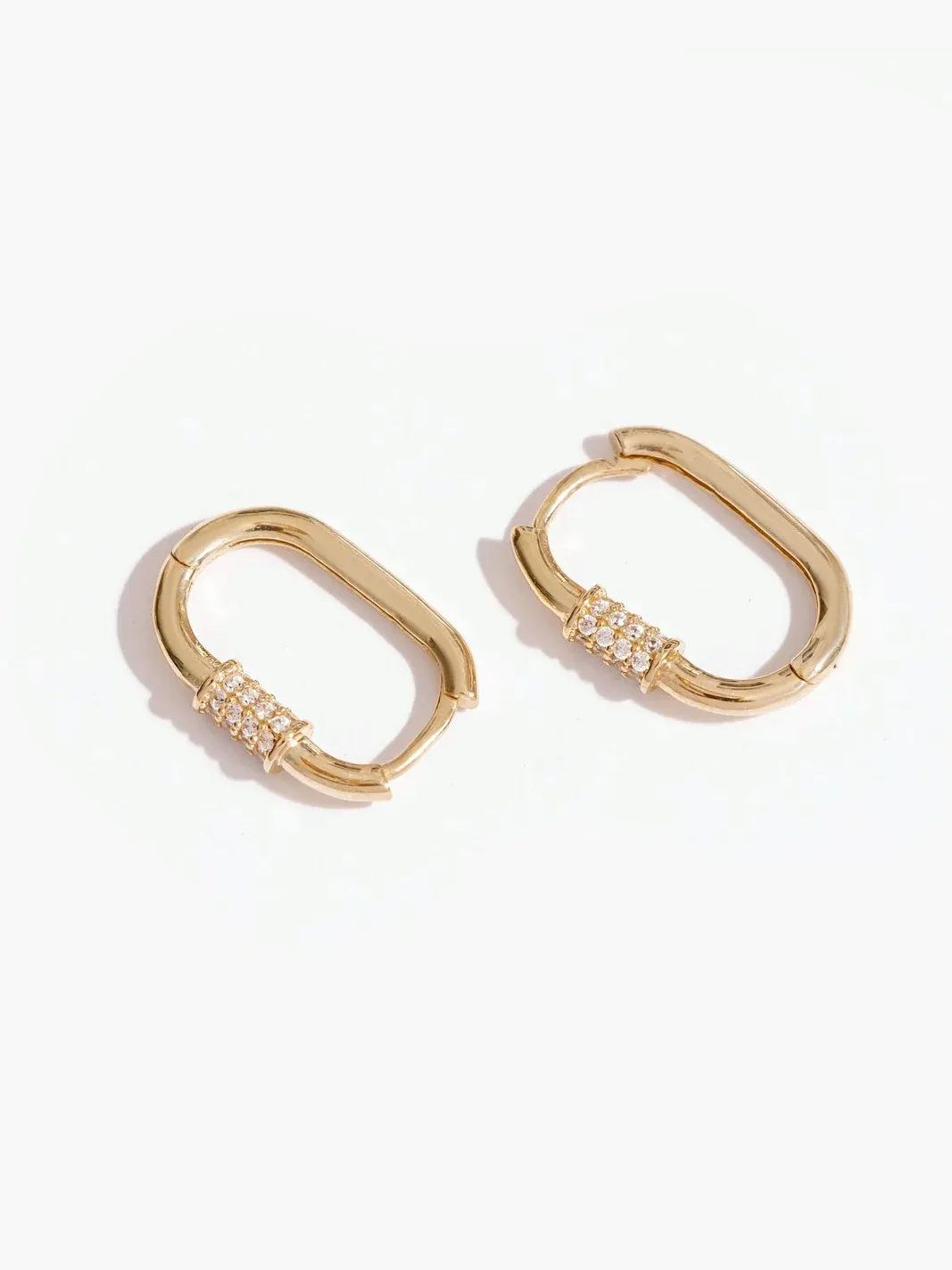 Special Look High-Quality Piece Cecilia Huggies