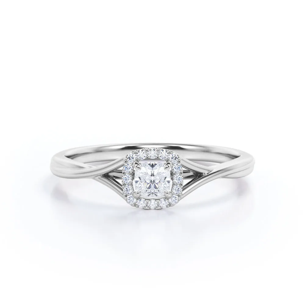 Travel Mood Distinctive Detail Certified 1.25 CT Round Lab Diamond Split Shank Halo Engagement ring