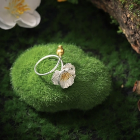 Fashion Treasures Poppy Ring