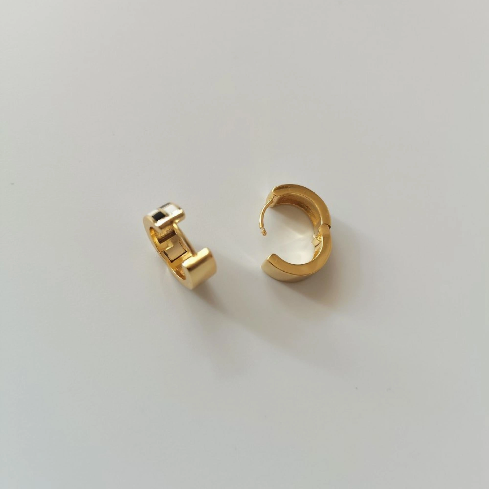 Checkered Huggie Hoops Luxury Sparkle Trendy Accent