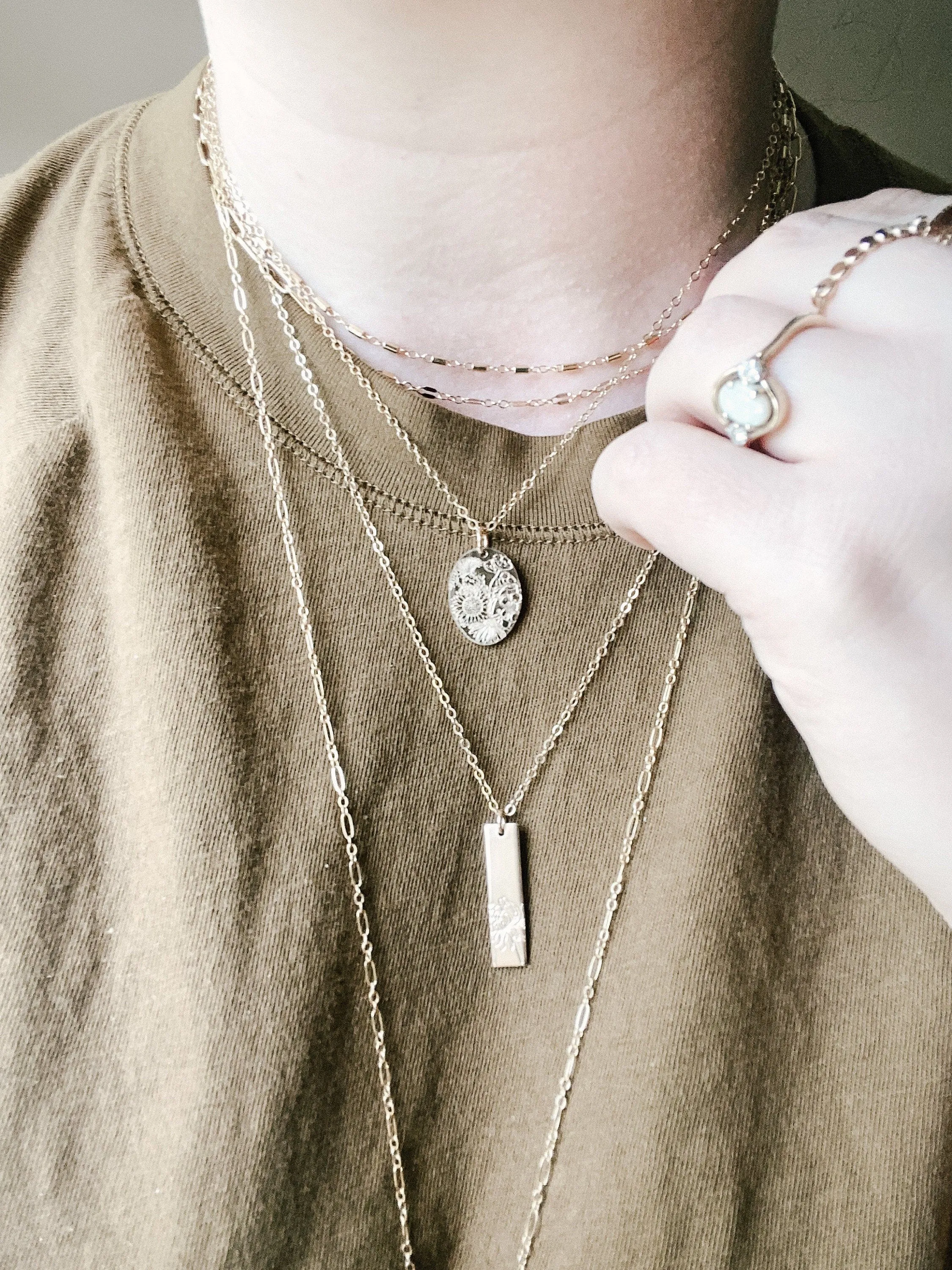 Engraved Birth-flower Necklace Marvelous Jewelry Personal Statement