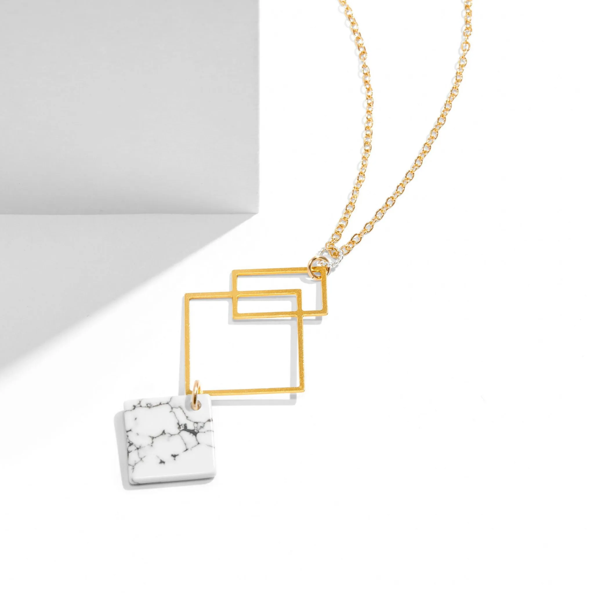 Ares Necklace with White Howlite Travel Gift