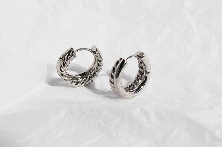 Duo Twisted & Sleek Hoop Earrings Gold & Silver Minimal Aesthetic