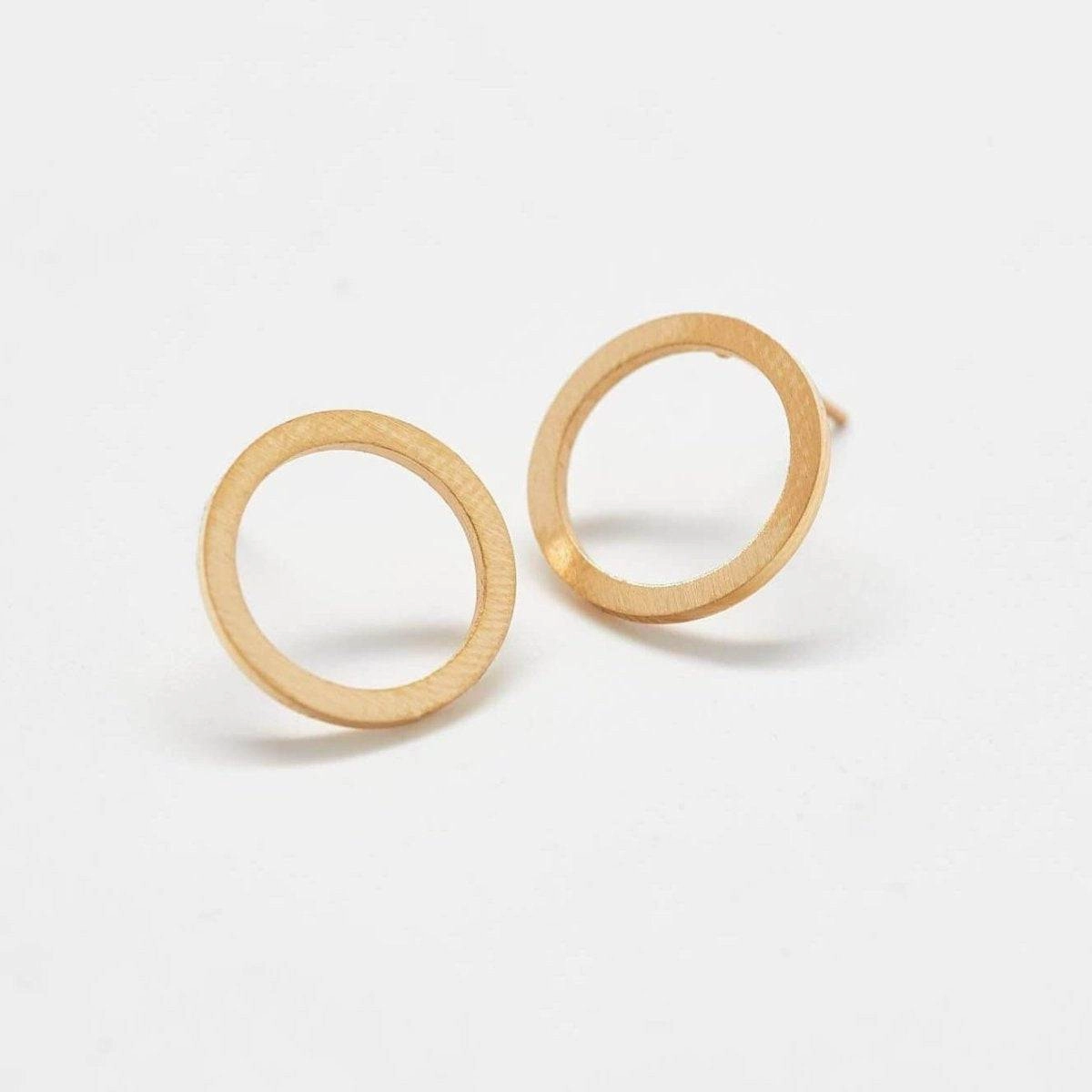 Chic Glow Gold Open Circle Stud Earrings