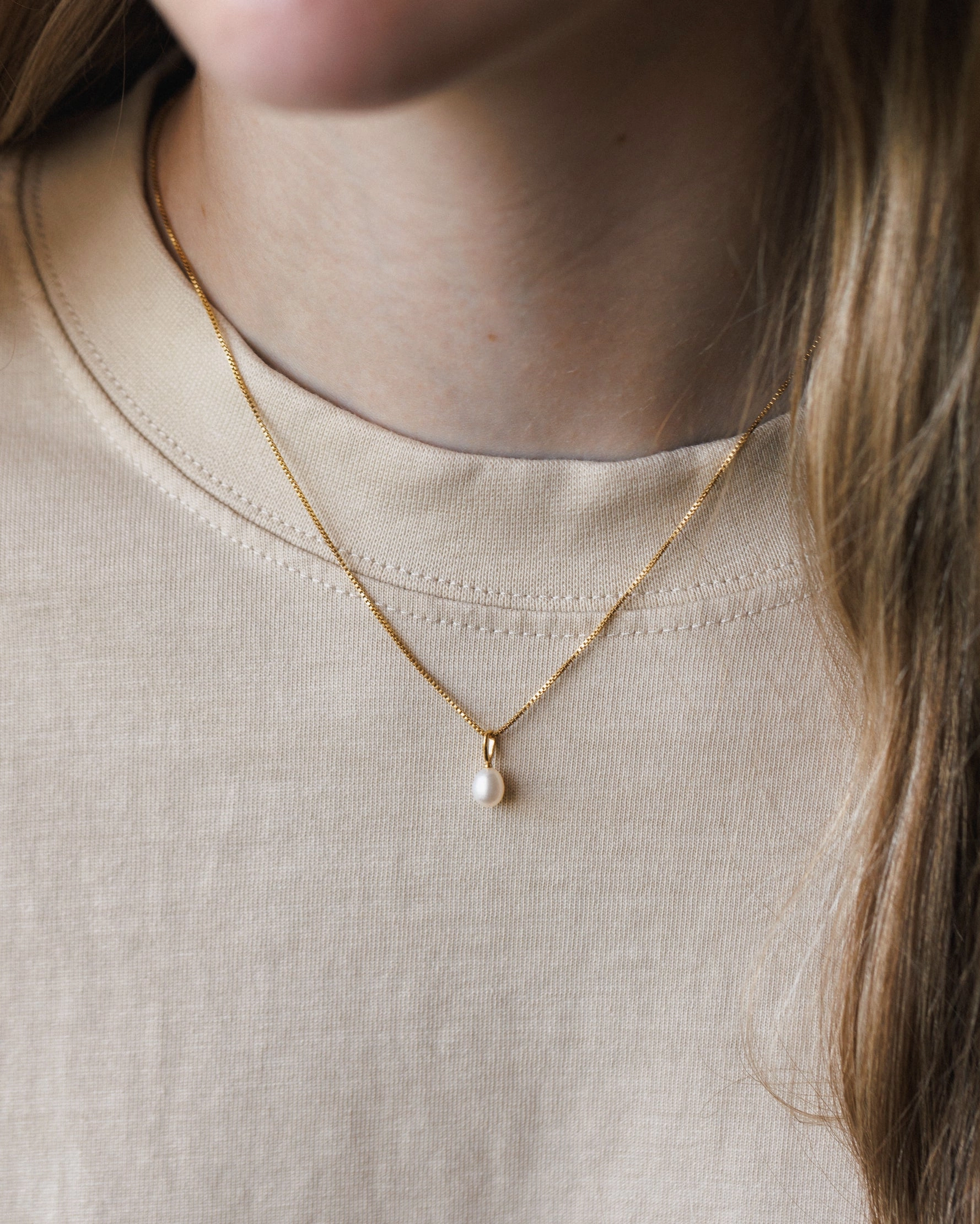 Pearl Charm Iconic Accent Beauty Element