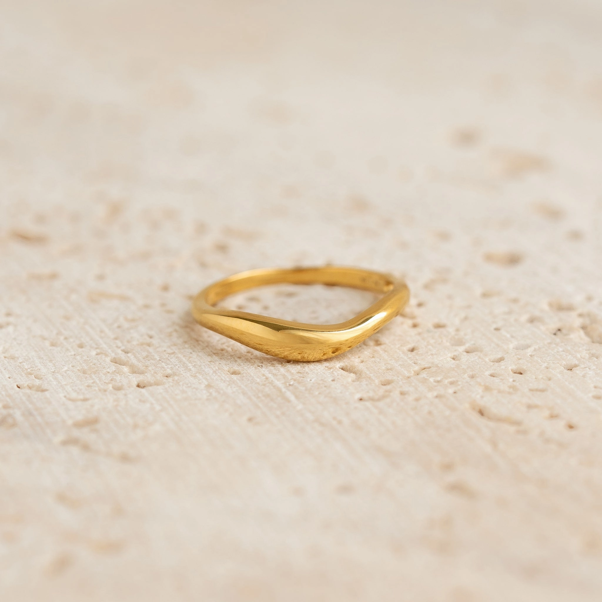 Festive Accent Organic Wavy Ring - Nyssa