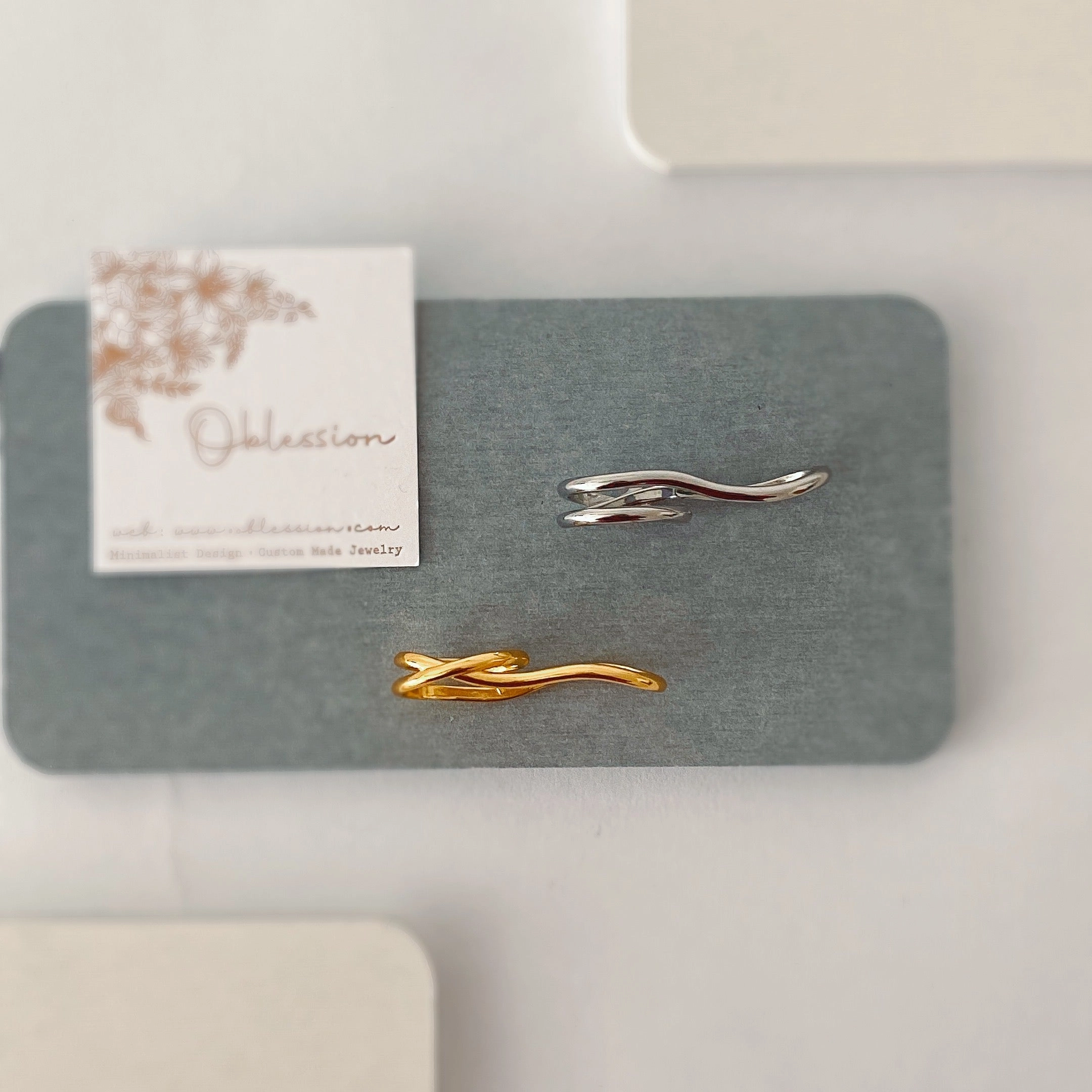 Glamour Shine Cirrus Cloud 2-Finger Contemporary Ring