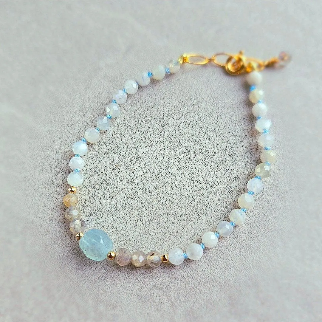 Night Appeal Willa Bracelet - Moonstone, Labradorite   Aquamarine