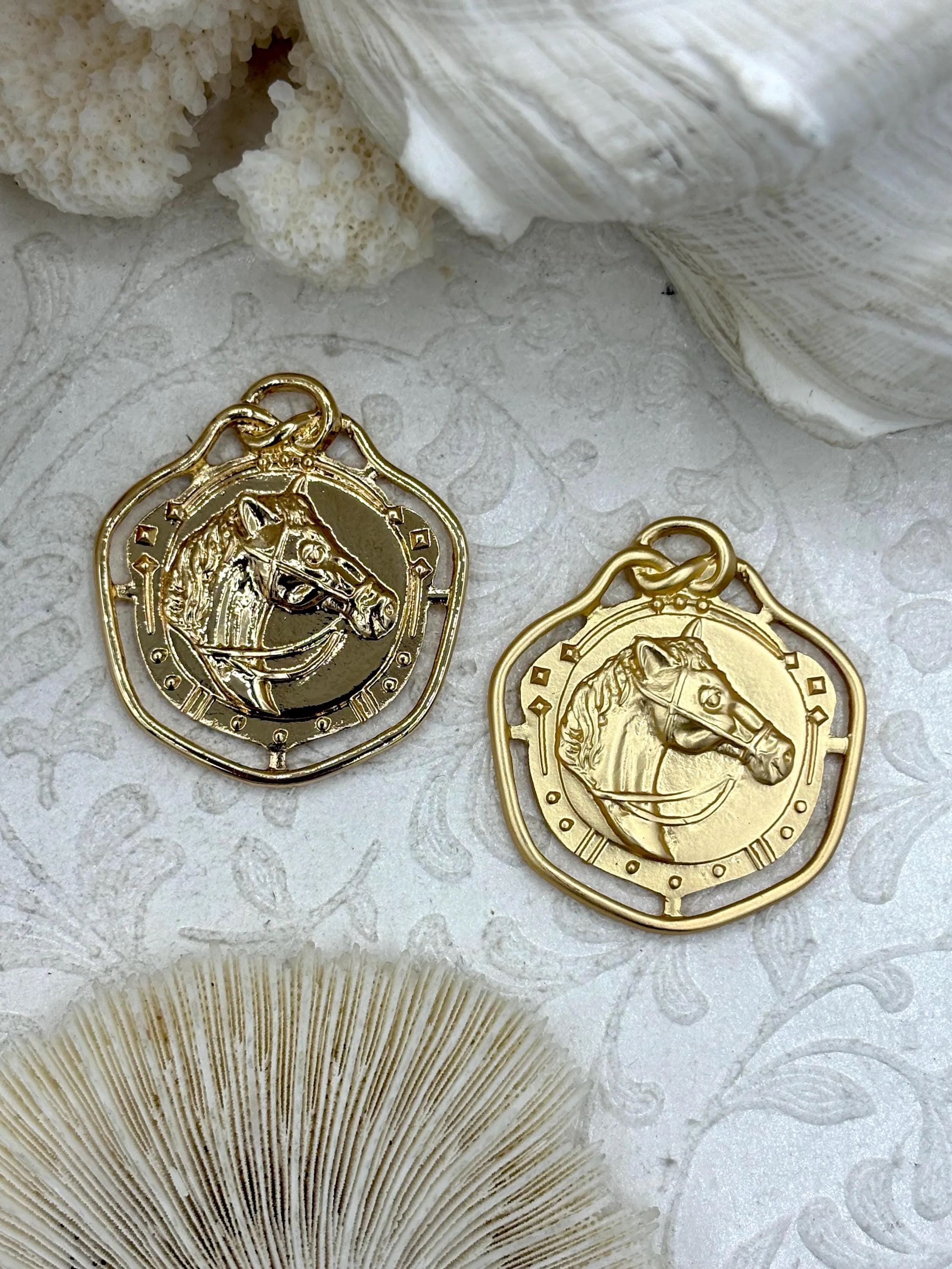 Ideal present Horse Pendant, Whip Stirrup & Bit, Horse Charm, Equestrian Charm, Horse Pendant, Equestrian Pendant, 39mm x 35mm, Zinc Alloy, Fast Ship