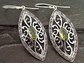 Peridot, Sterling Silver Earrings Durable item Brilliant Aesthetic