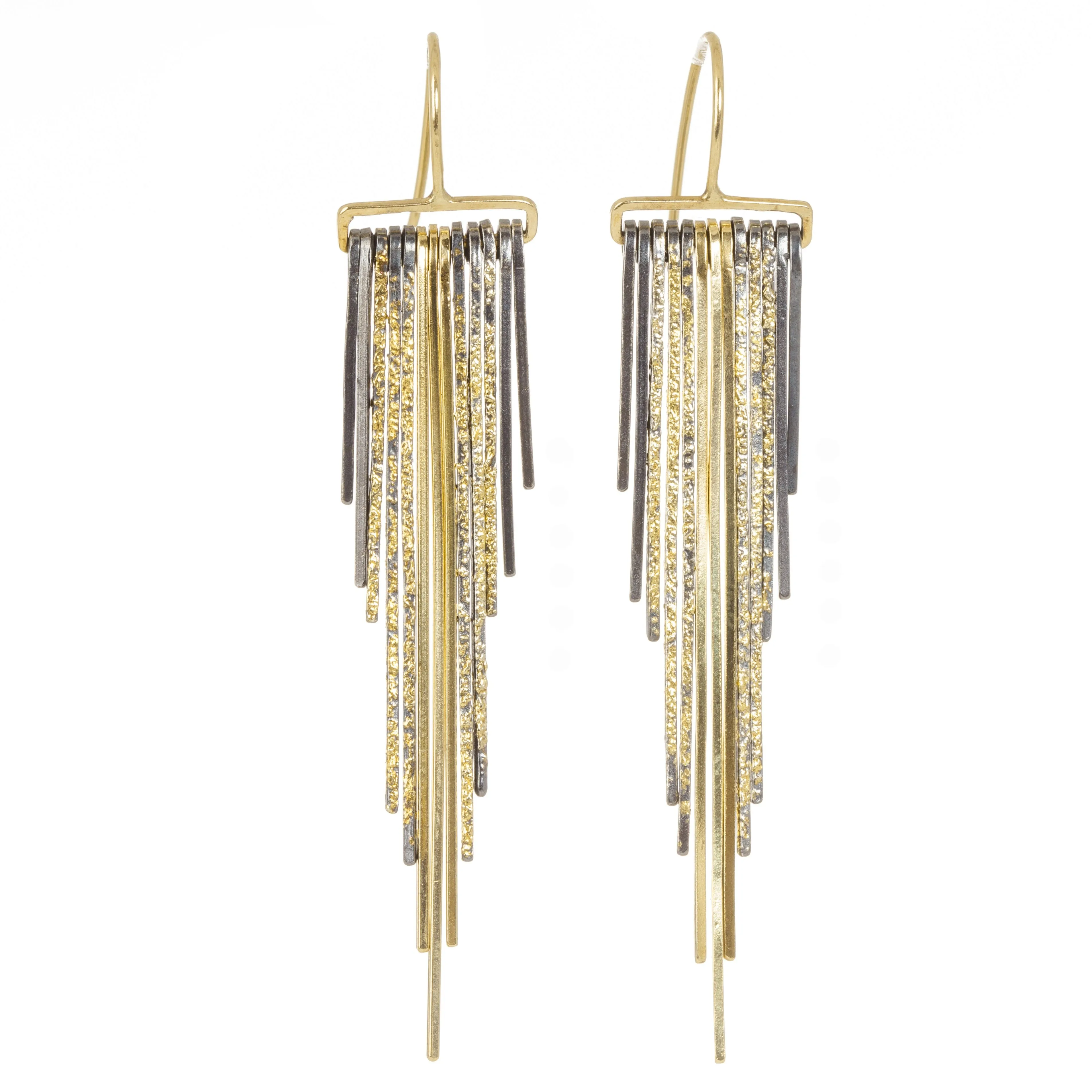 Distinct Highlight Illuminated Fringe Earrings