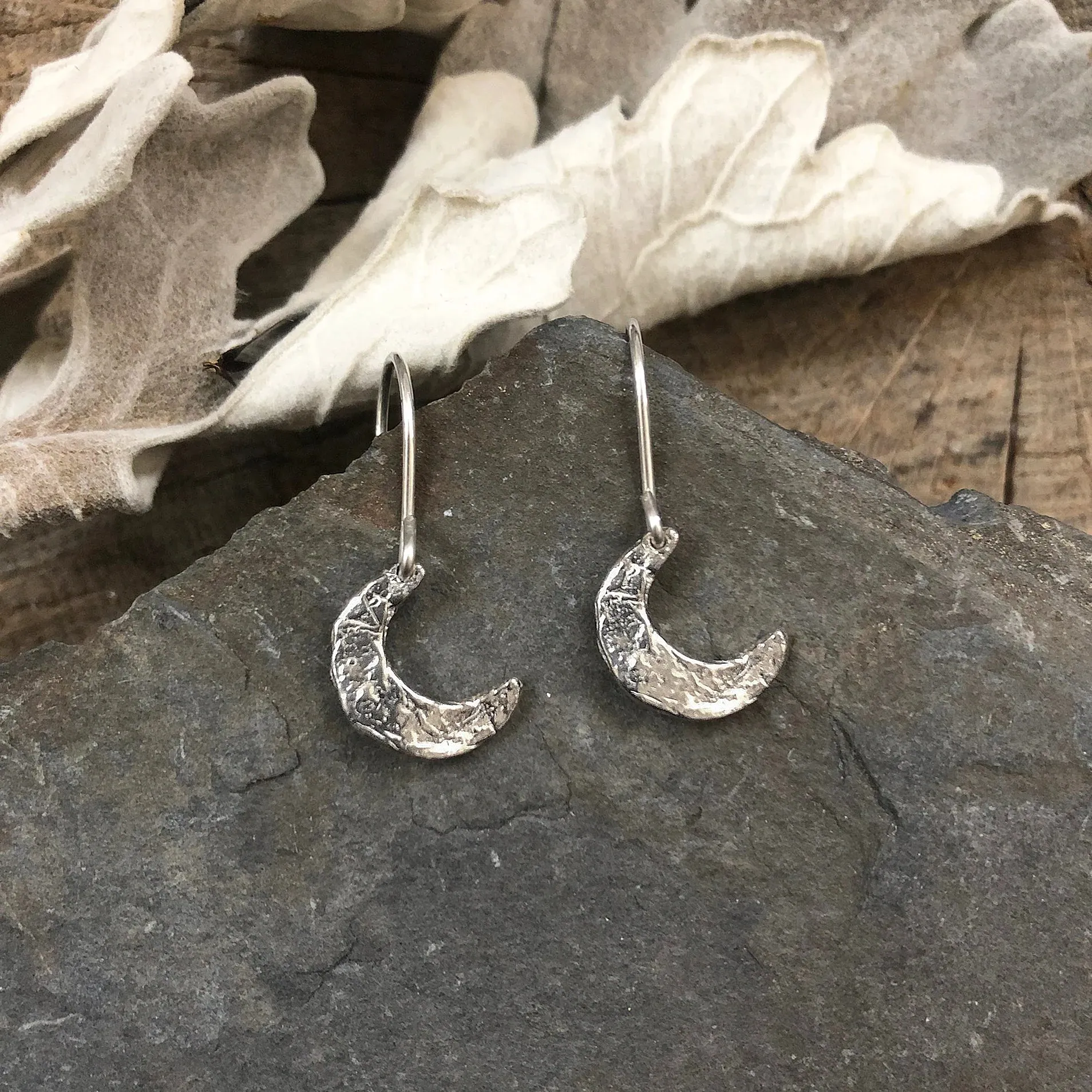 Classic Design Polished Charm Crescent Moon Celestial Earrings - Silver