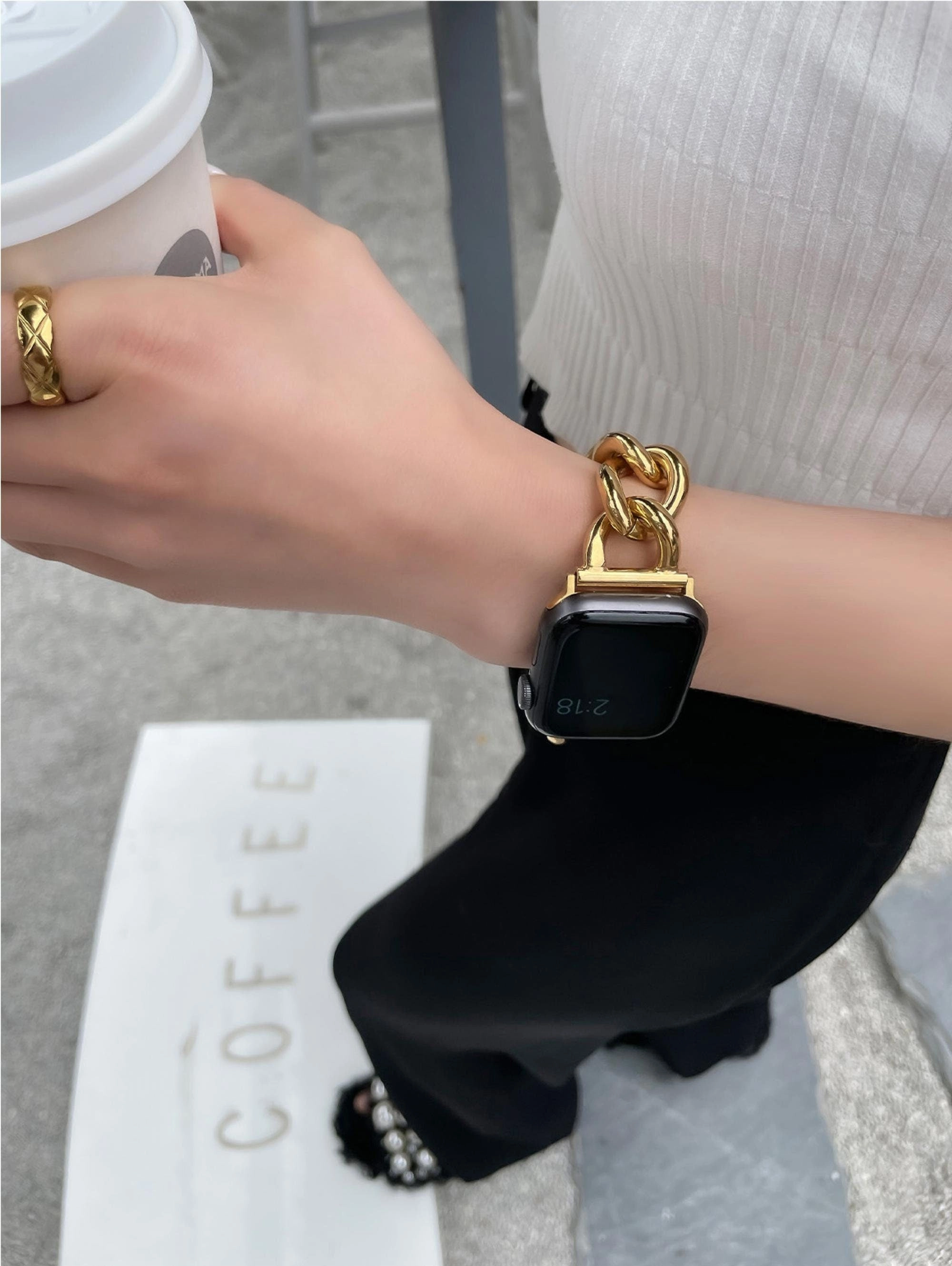Chunky Gold Cuban Link iWatch Strap Lustrous Design Casual Elegance