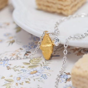 Bright Look Croissant Necklace
