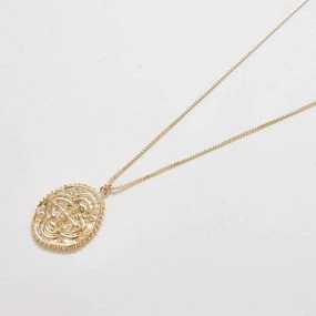 Cross Gold Medallion Necklace Premium Edge Timeless Accessory