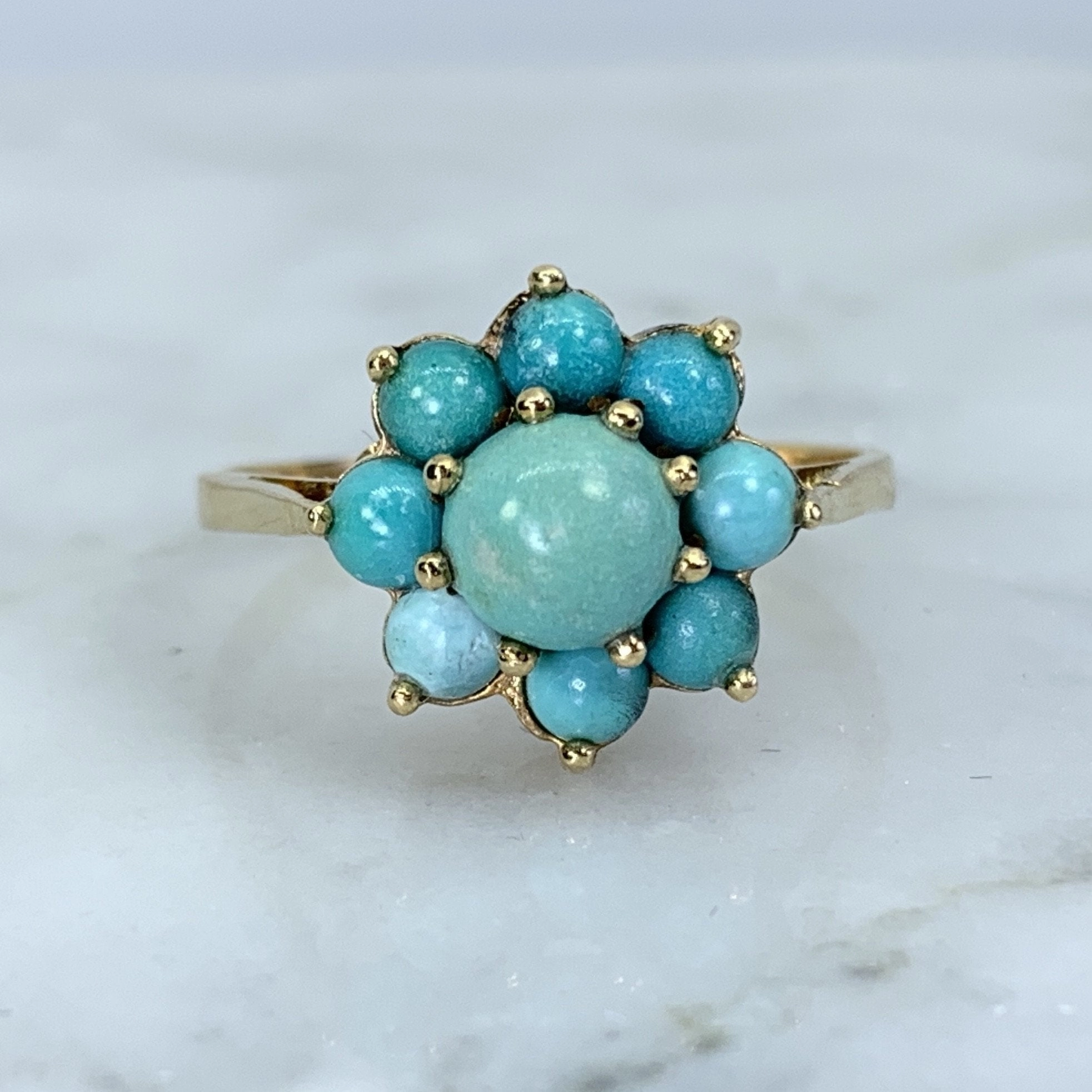 Casual Fit Vibrant Form 1970s Turquoise Ring in Yellow Gold. Boho Cluster Flower. Estate Jewelry. December Birthstone.