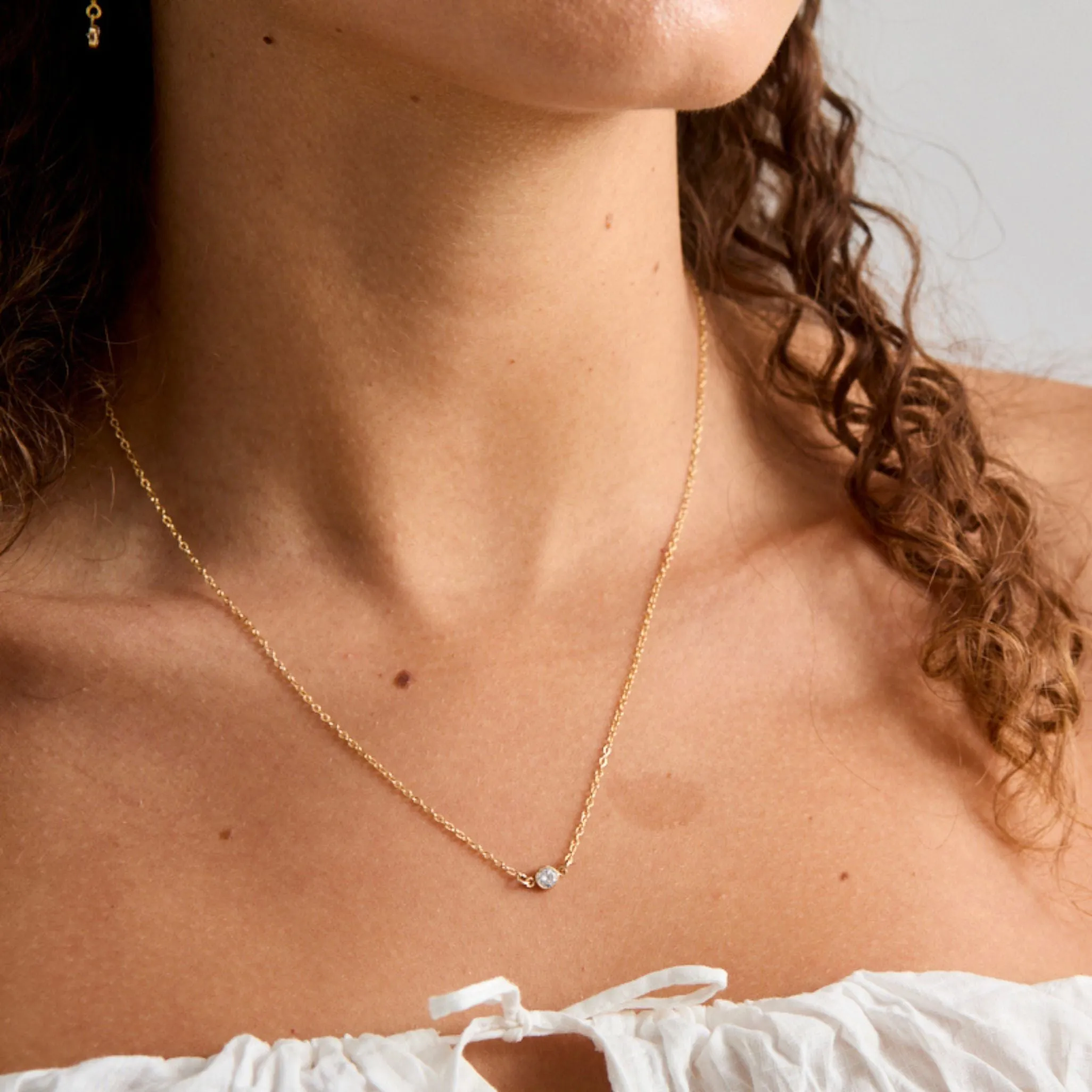 Modern Piece Twisted Adornment Dainty Necklace with Cubic Zirconia Connector