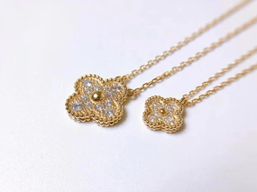 Rosalee CZ Clover Necklace Sweet Motifs Retro Vibe Fashion Gift