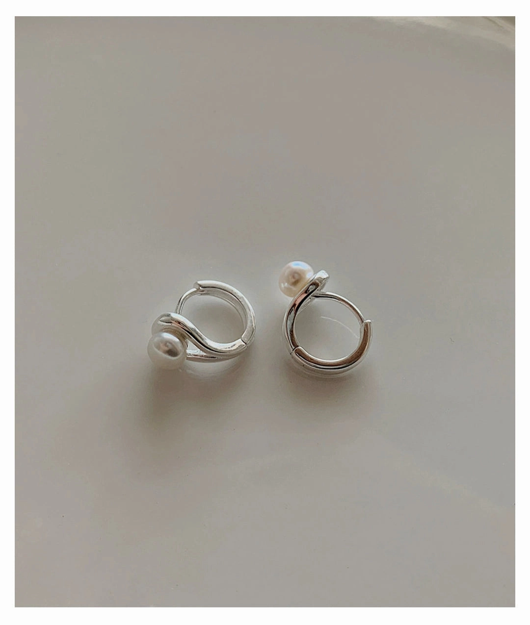 Endless Pearl Huggie Hoop Gold/Silver Captivating Form Bold Contour