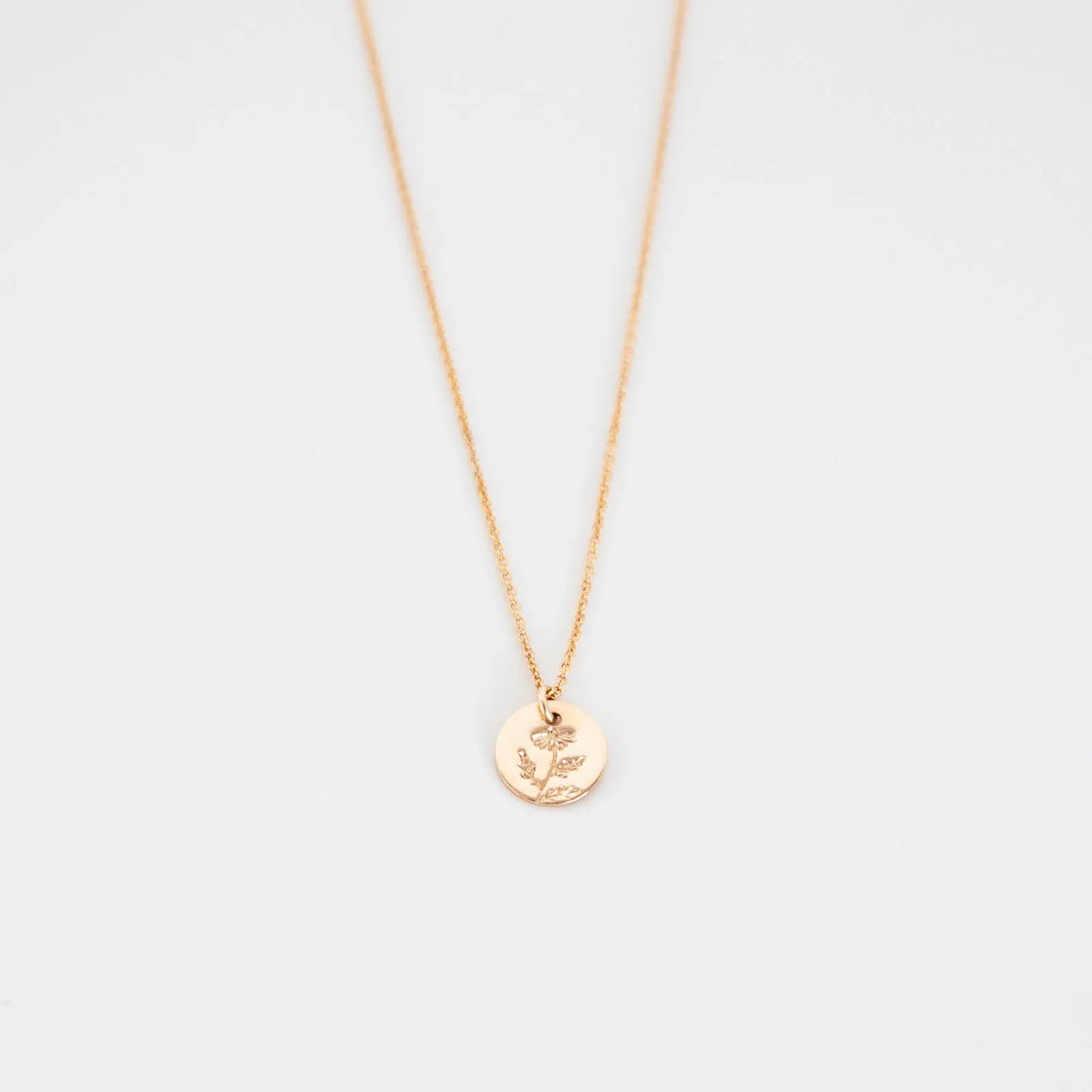 Personal Statement Trendsetter Pick Daisy Necklace