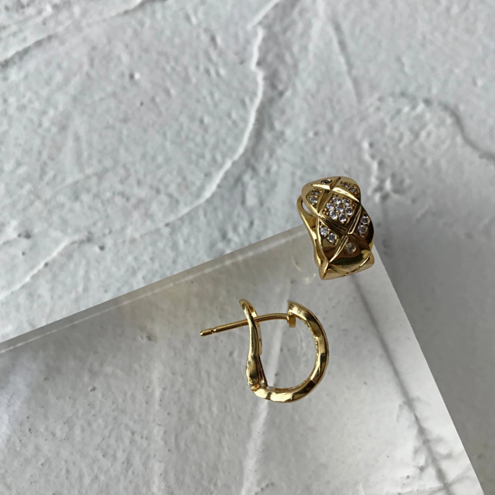 Glam Focus Classic Quilted Hoop Earrings Plain or CZs