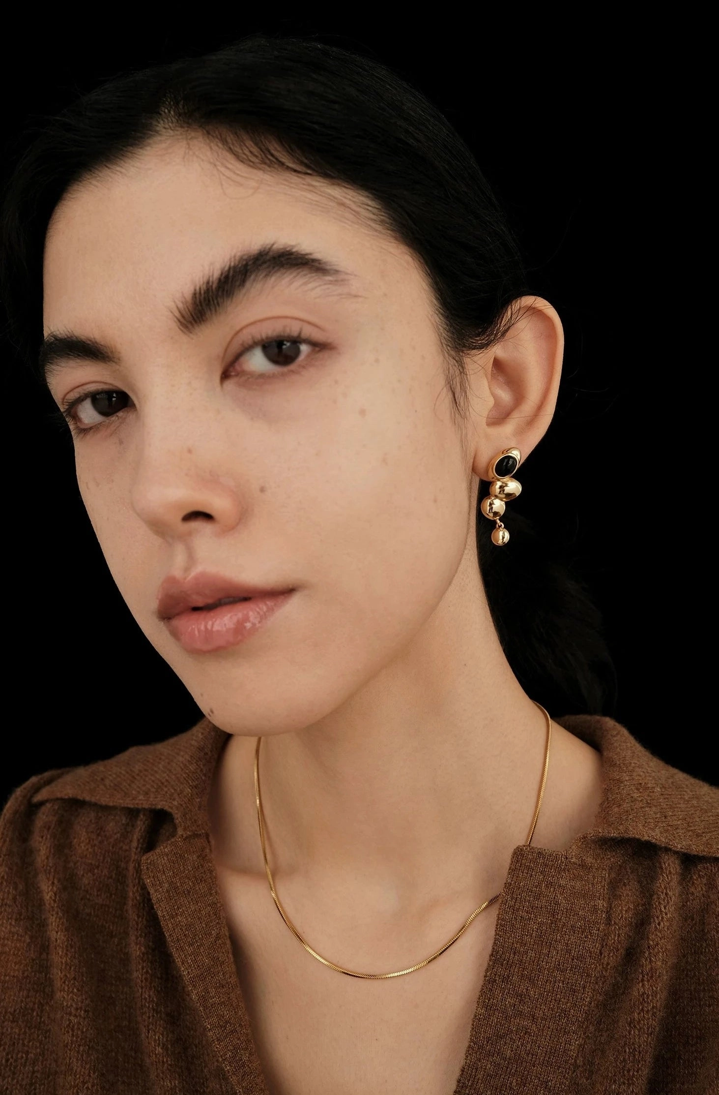 Timeless Shine Pieces High-Quality Piece Black Agate Beanie Drop Earrings Gold