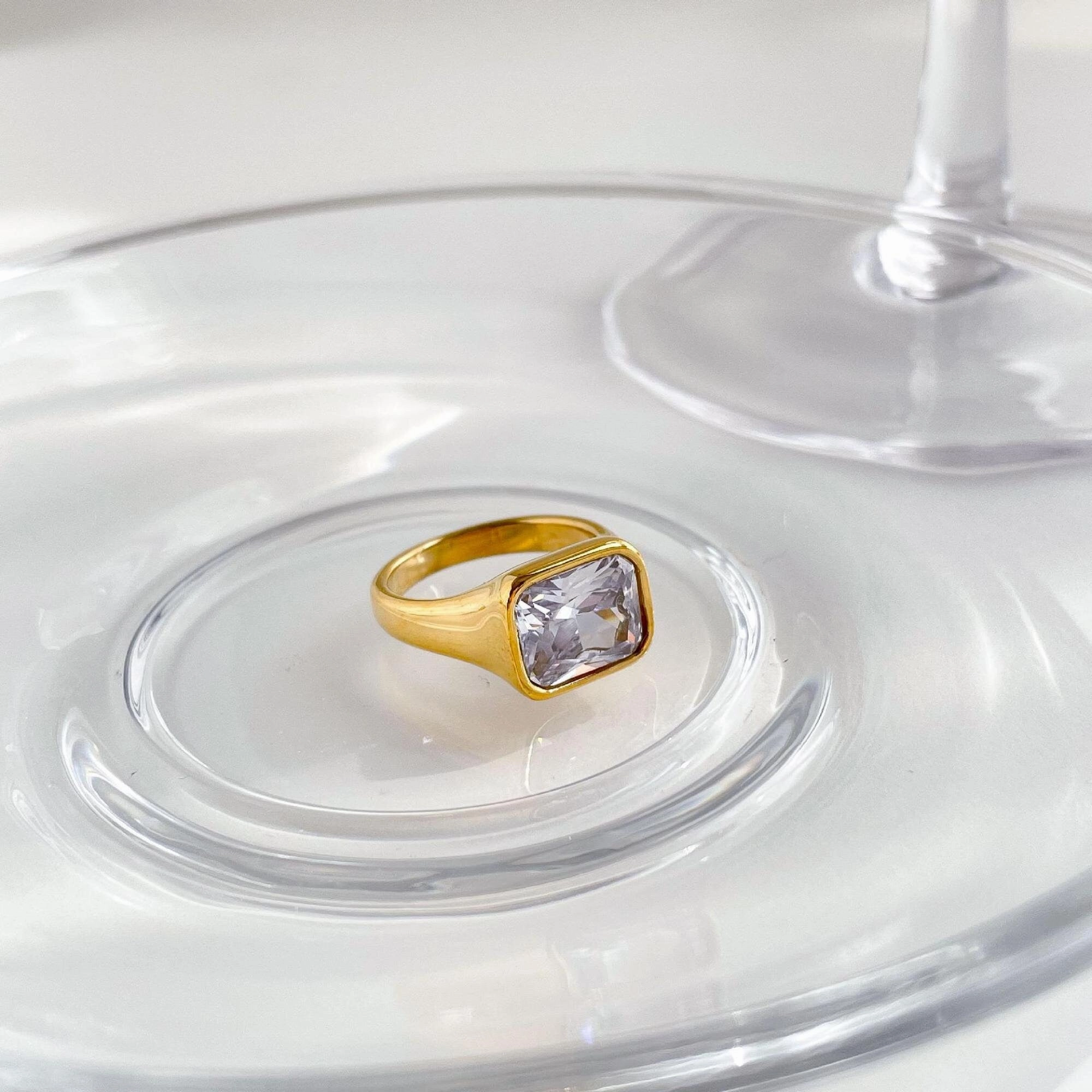 Stylish Edge Elegant Touch Rhinestone Signet Ring Assorted Band