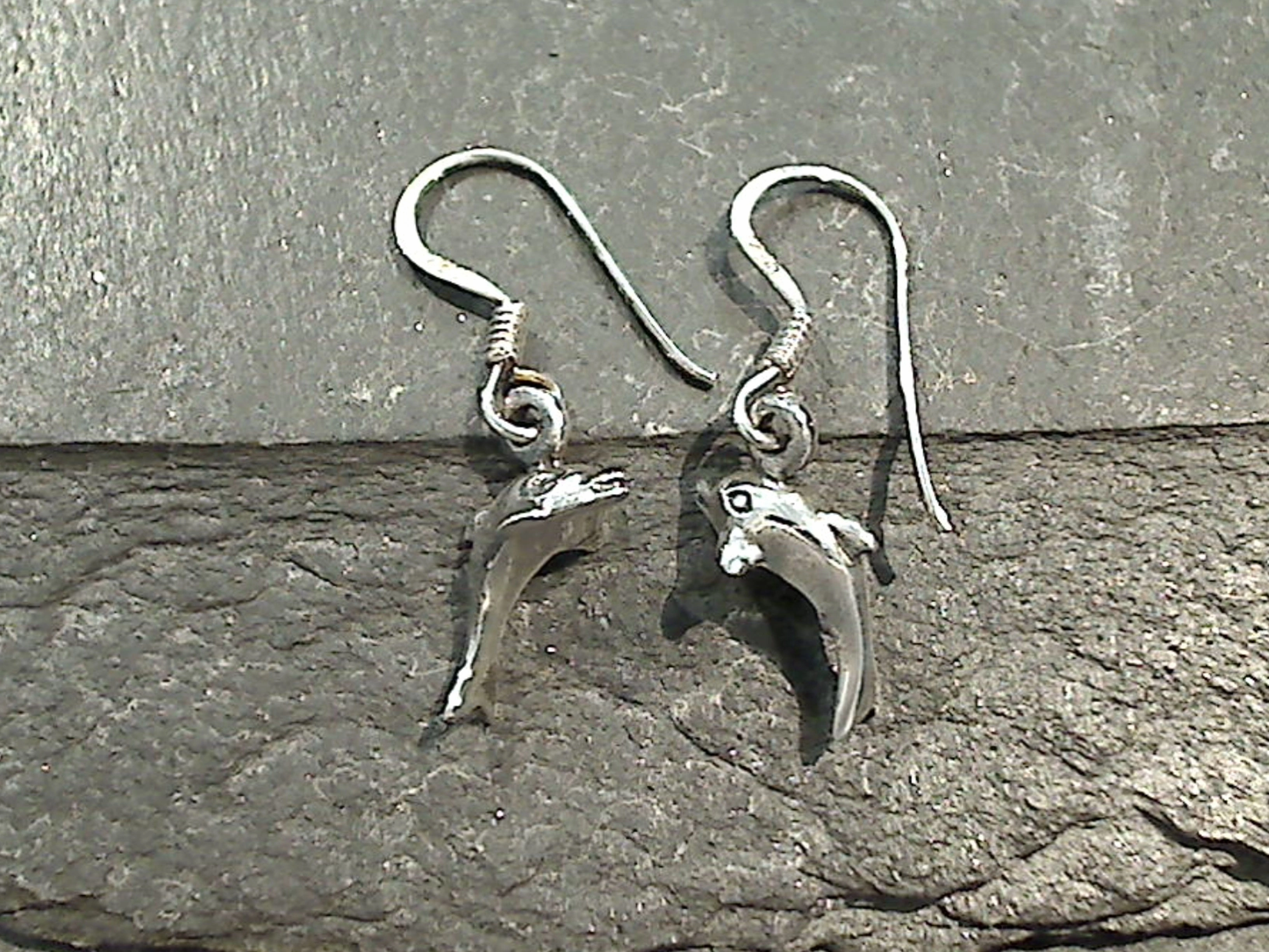 Sophisticated Look Comfortable Ornament Sterling Silver Tiny Dolphin Earrings
