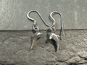 Sophisticated Look Comfortable Ornament Sterling Silver Tiny Dolphin Earrings