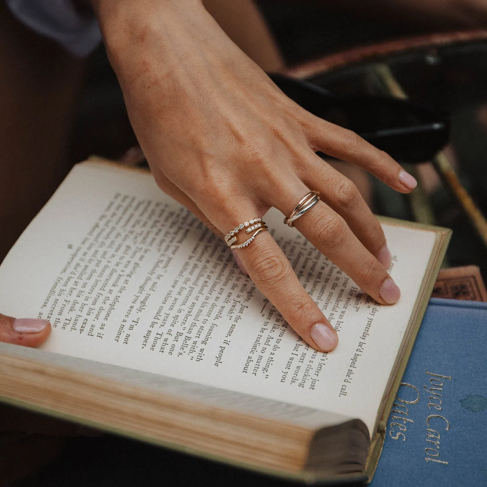 Premium Detail Lustrous Craft Dottie Band