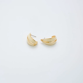Vintage Trifari Off White and Gold Earrings Essential Pair Opulent Craft