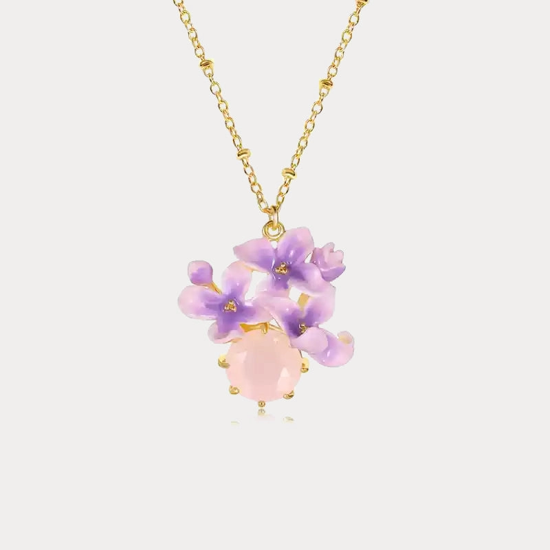 Sleek Radiance Bold Details Early Lilac Pink Crystal Necklace