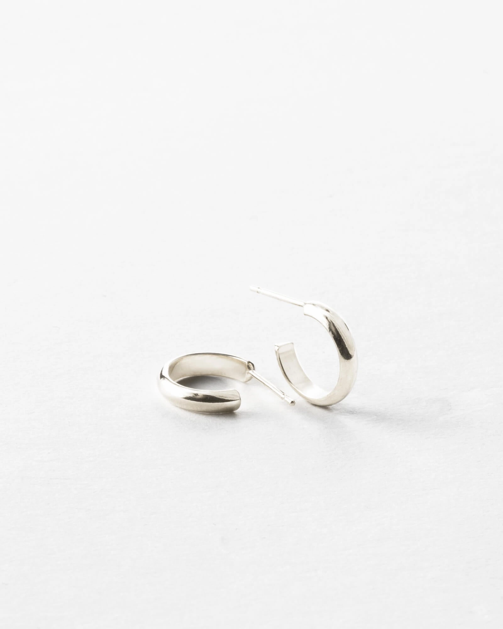 Weekend Light Brilliant Shine Elle Hoops