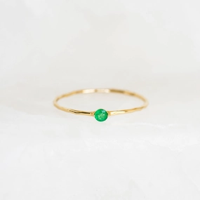 Elegant Pick Emerald Ring 14k Gold - Penelope